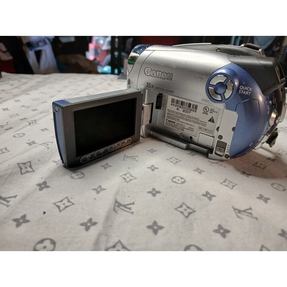 Canon DC210 DVD Camcorder Battery & Charger Not Included